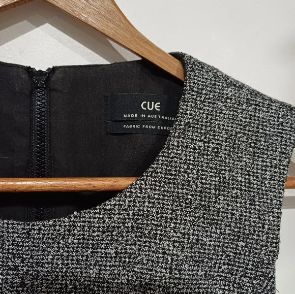 Cue 6 black and white professional top - Picture 2 of 5